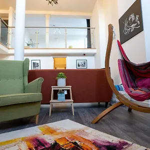 Stunning Mezzanine Near Centre , Cardiff United Kingdom