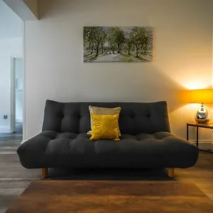 Private, Detached Annex With On-street Parking , Cardiff United Kingdom