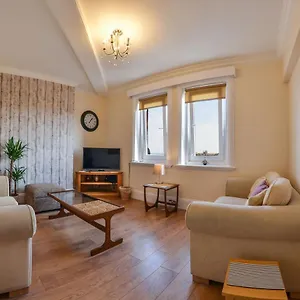 The Prospect, 2 Bed With Stunning Views, 2 Mins From , Whitby United Kingdom